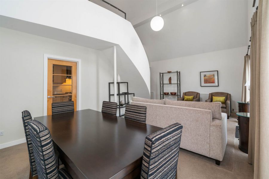 The Penthouse, 9 Altona Manor