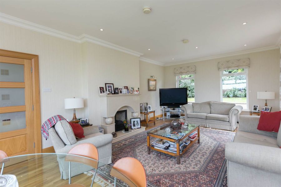1 Larch Hill Avenue