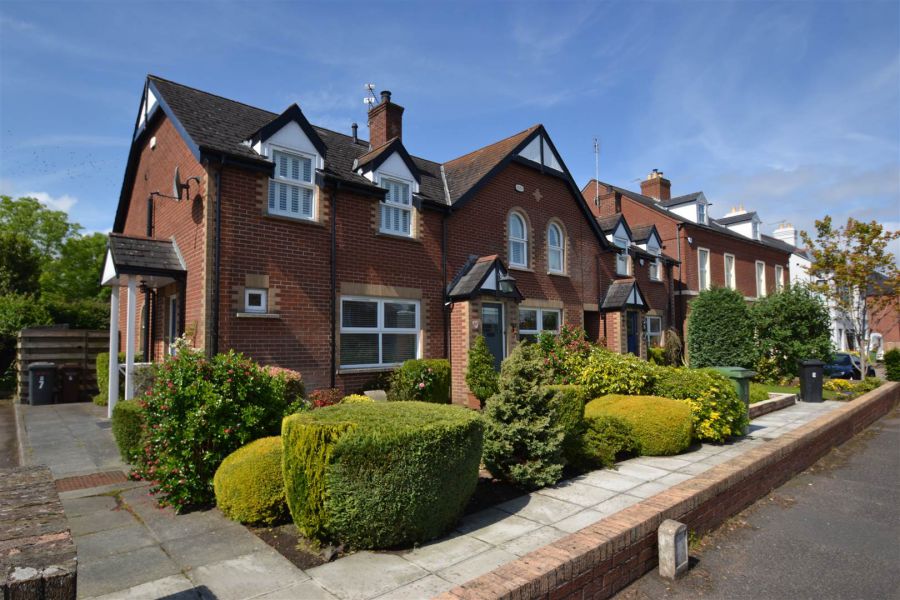 7 Railway Cottages