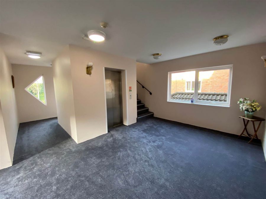 Apt13 Lyndhurst Court