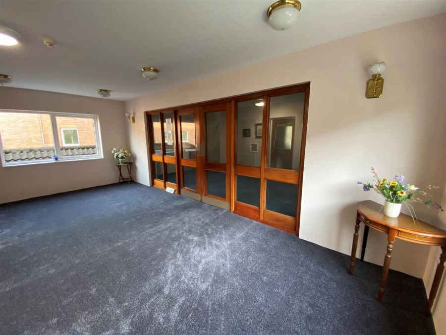 Apt13 Lyndhurst Court