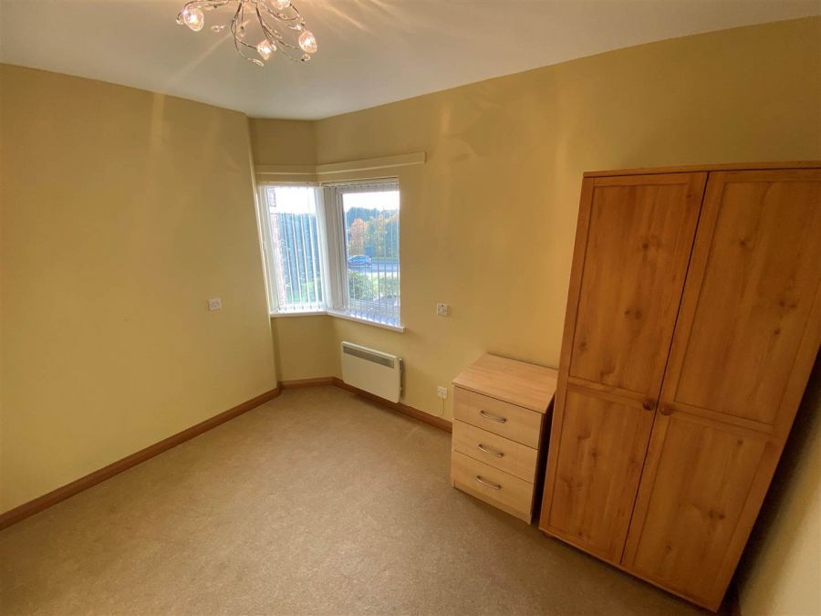 Apt13 Lyndhurst Court