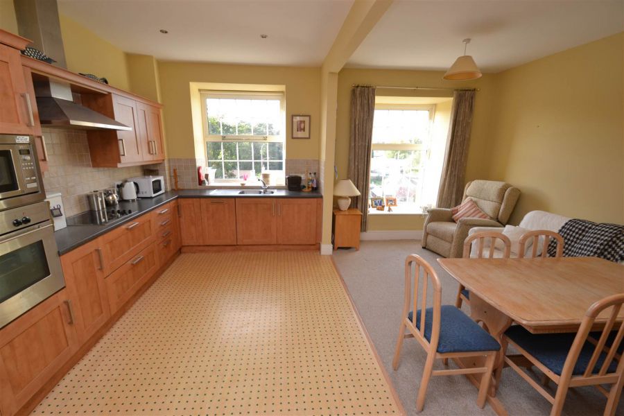 18 Thornhill Malone