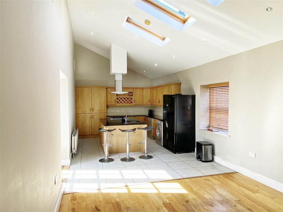 3 Manor Farm Court