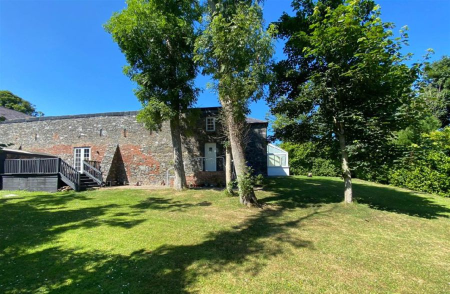 3 Manor Farm Court