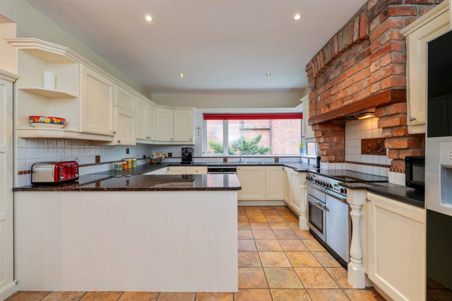 4 Croft Manor 4 Croft Manor