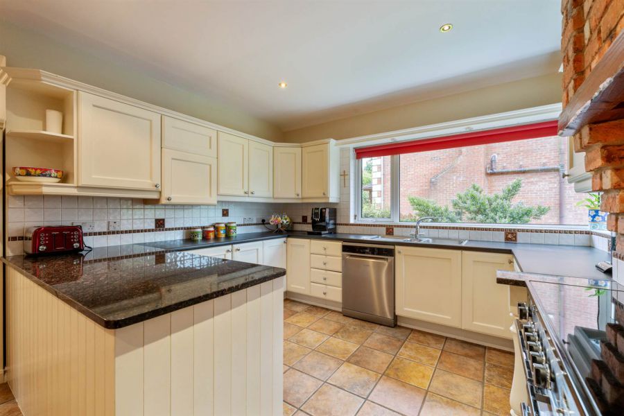 4 Croft Manor 4 Croft Manor