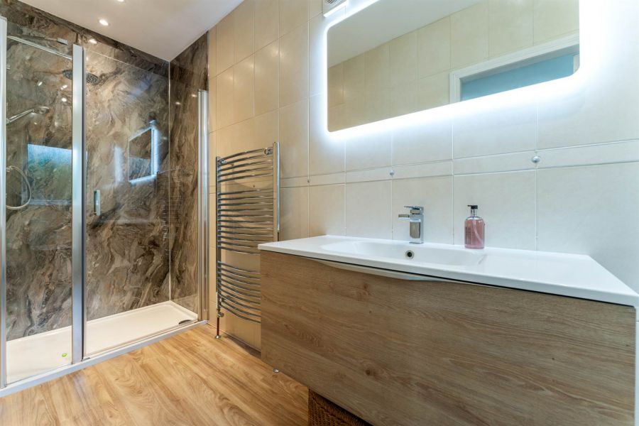 4 Croft Manor 4 Croft Manor