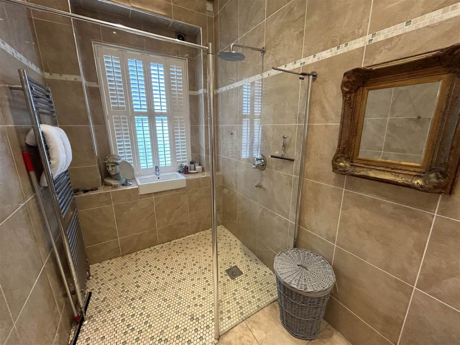 Apartment 1a, 1 Ardmore Terrace