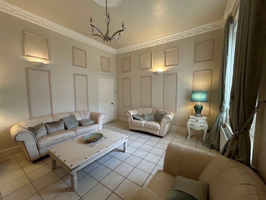 Apartment 1a, 1 Ardmore Terrace