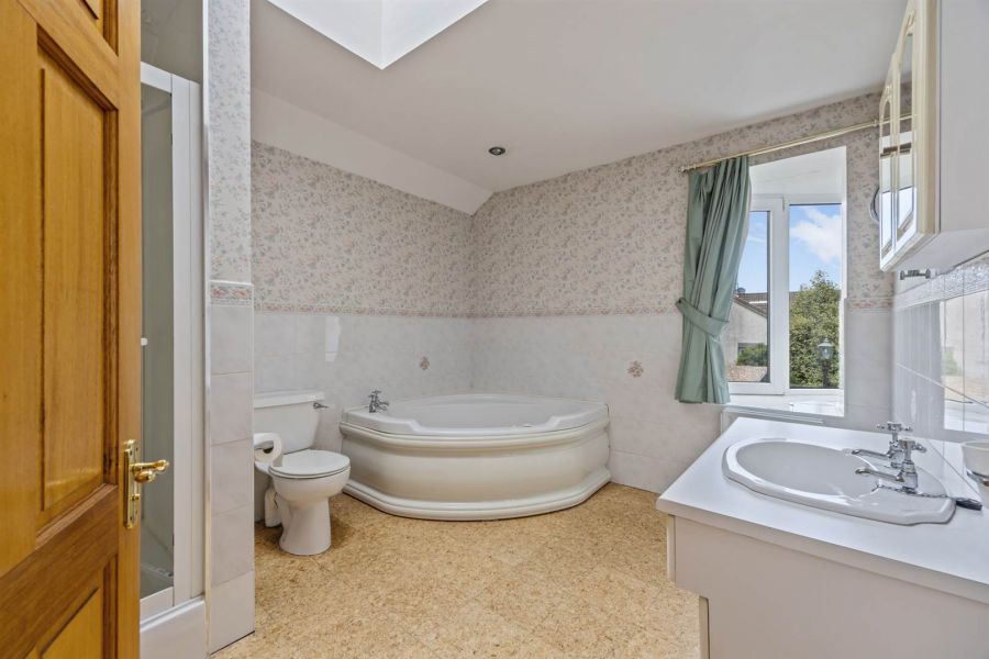 Richmond, 41 & 41A Sheridan Drive