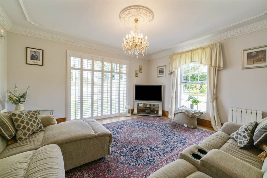 'Lurach Lodge', 21 Whinney Hill 'Lurach Lodge', 21 Whinney Hill