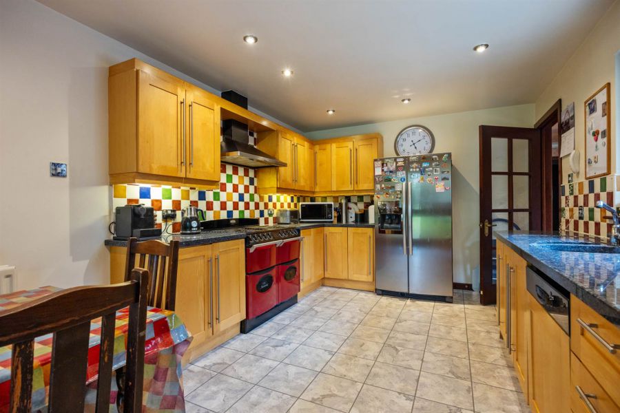 Farthings, 27 Glen Road