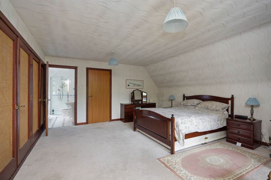 Farthings, 27 Glen Road