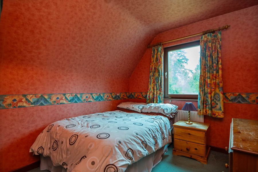 Farthings, 27 Glen Road