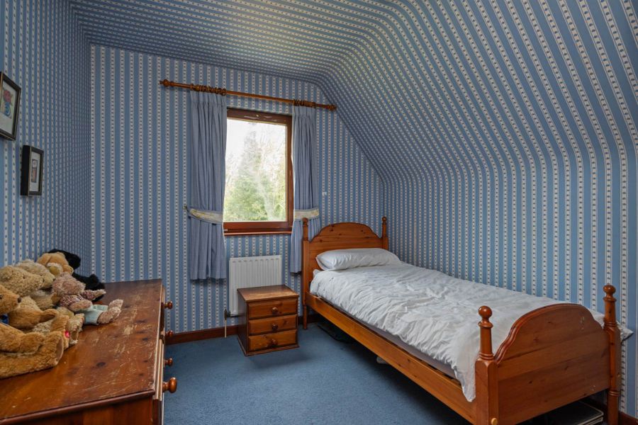 Farthings, 27 Glen Road