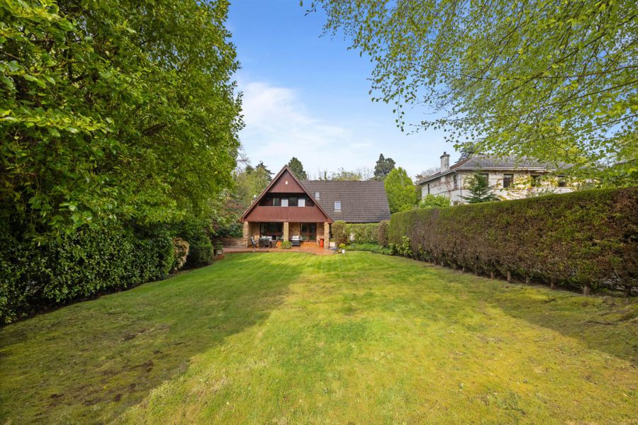 Farthings, 27 Glen Road