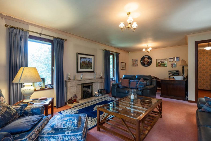 Farthings, 27 Glen Road