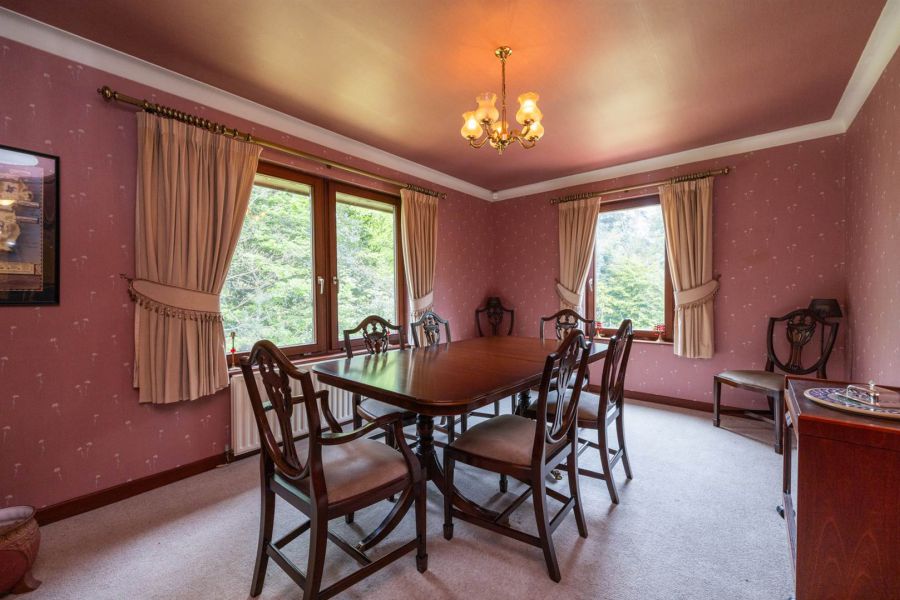 Farthings, 27 Glen Road