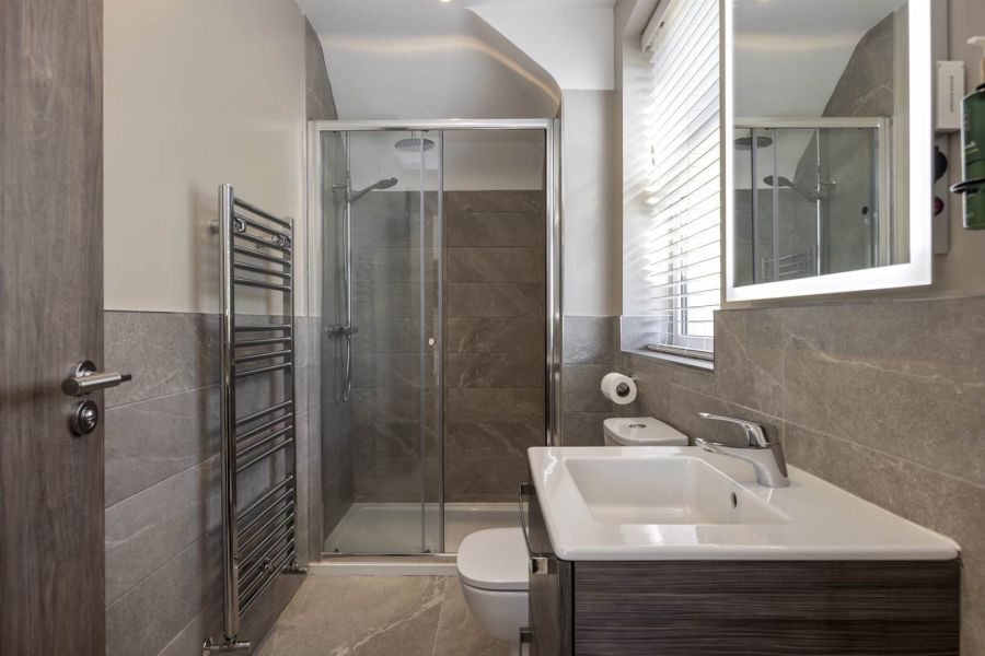 Lesley Meadows, 66A Whiterock Road