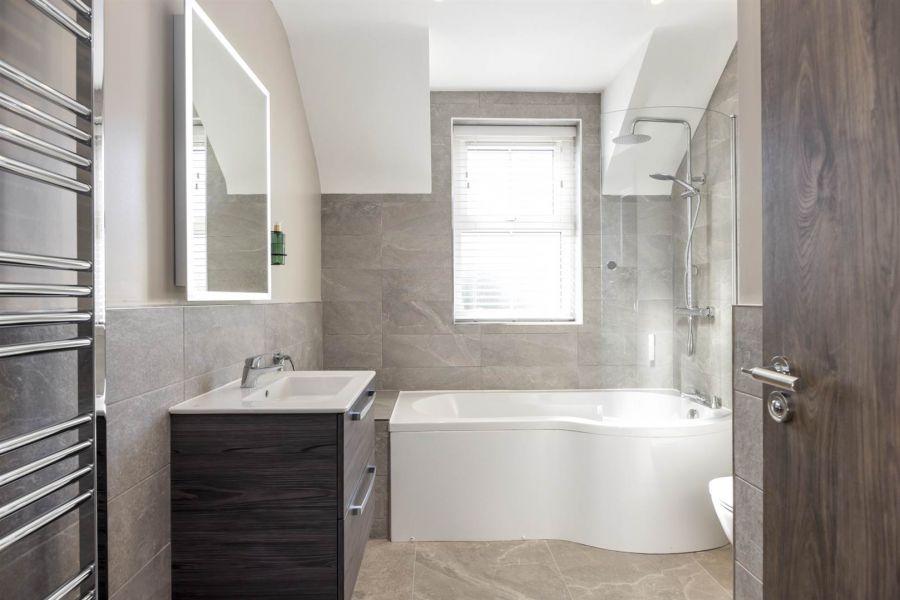 Lesley Meadows, 66A Whiterock Road