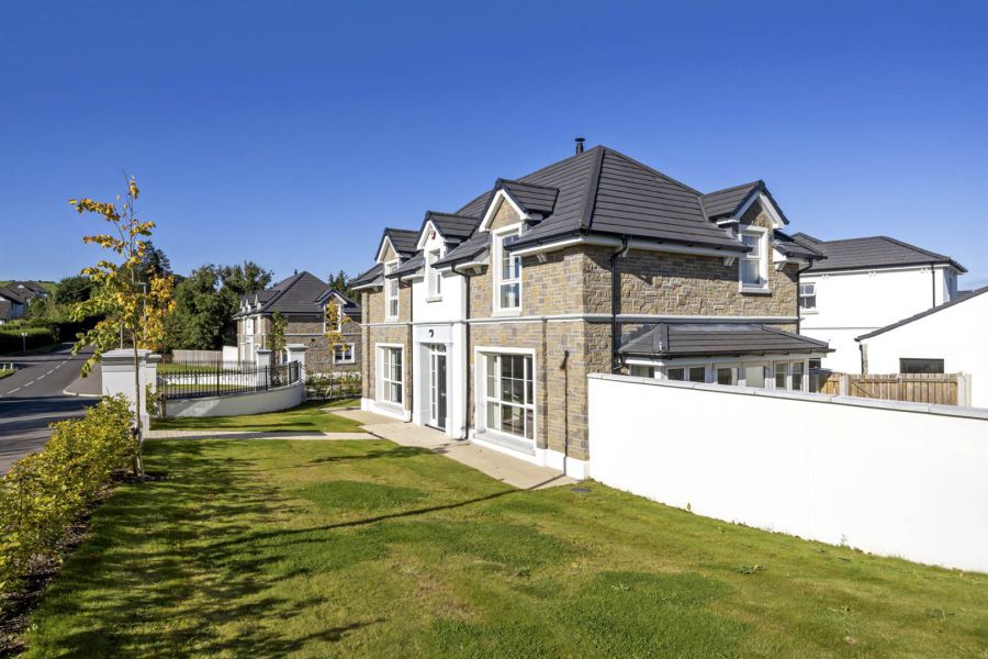 Lesley Meadows, 66A Whiterock Road