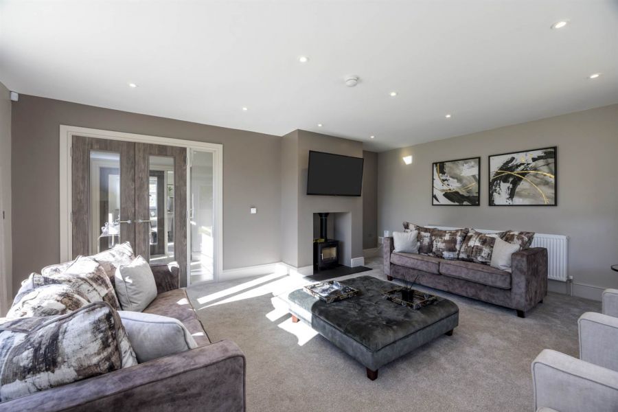 Lesley Meadows, 66A Whiterock Road