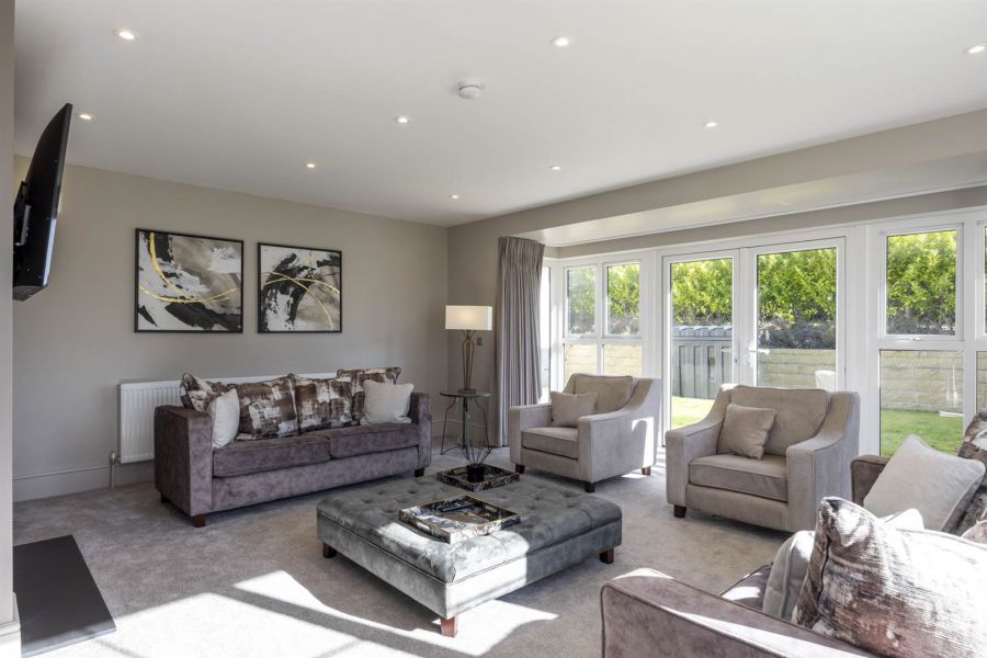 Lesley Meadows, 66A Whiterock Road