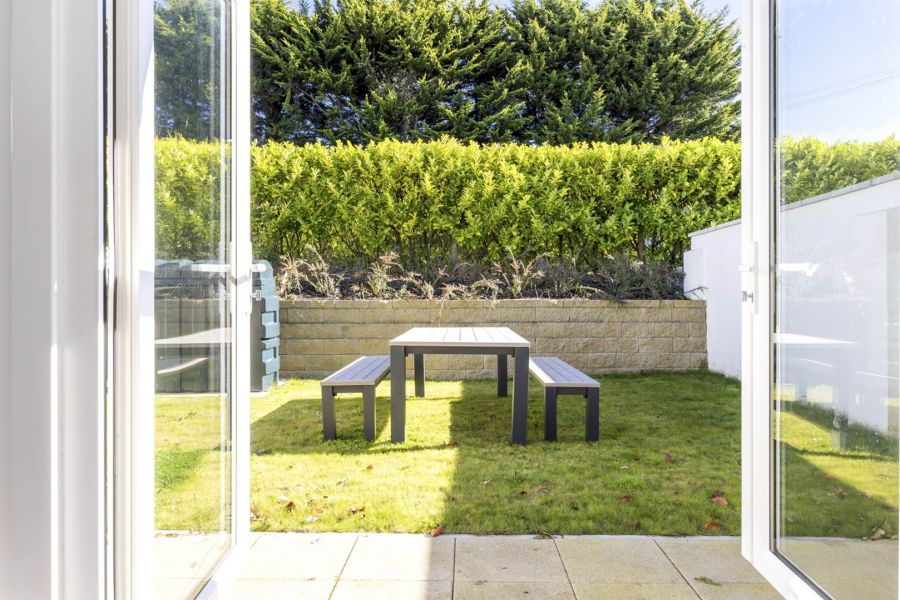 Lesley Meadows, 66A Whiterock Road