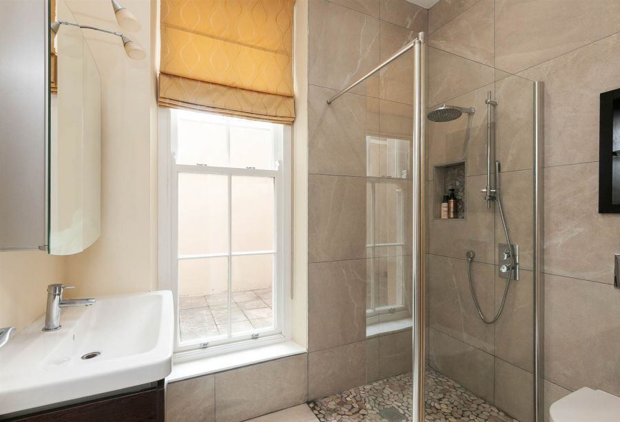 Apt 1, 7 Broomhill Lane