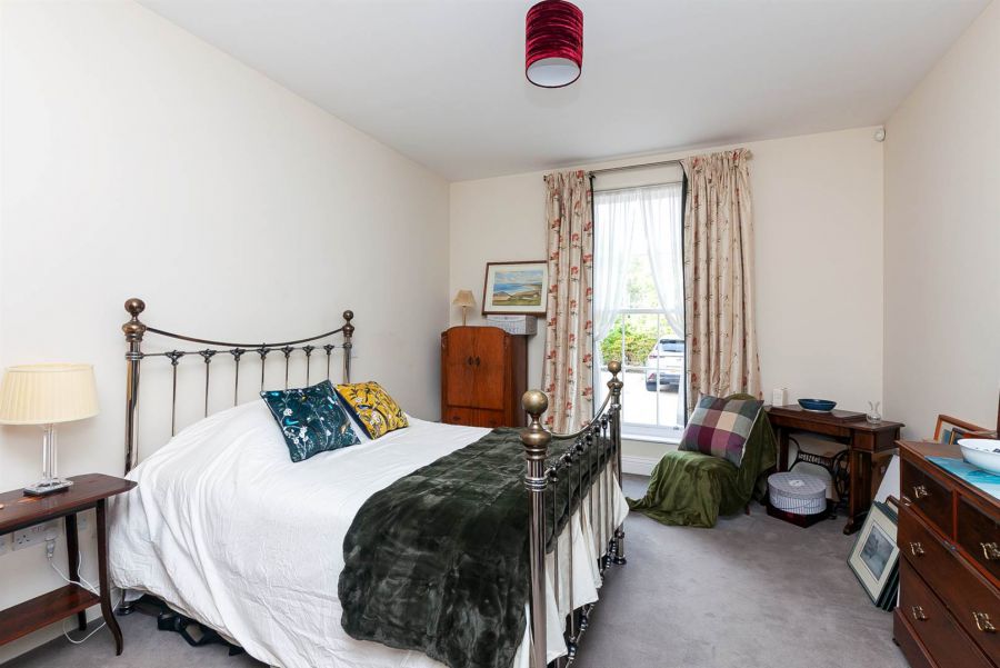Apt 1, 7 Broomhill Lane