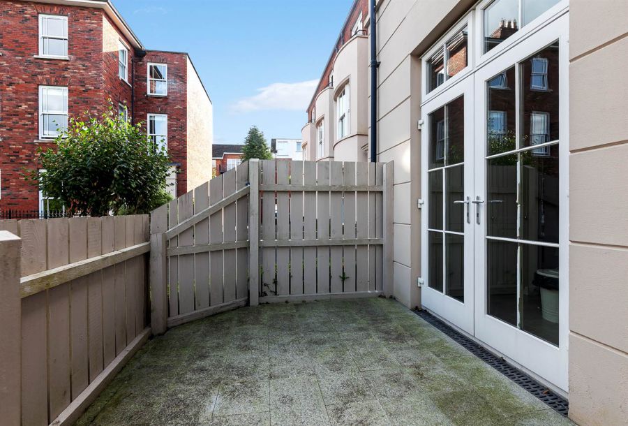 Apt 1, 7 Broomhill Lane