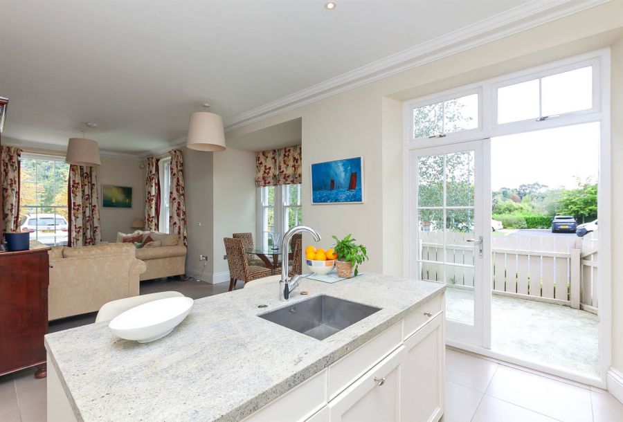 Apt 1, 7 Broomhill Lane