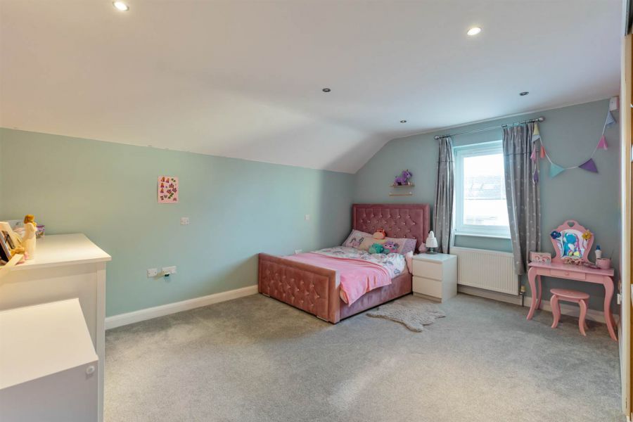 1 Milford Manor