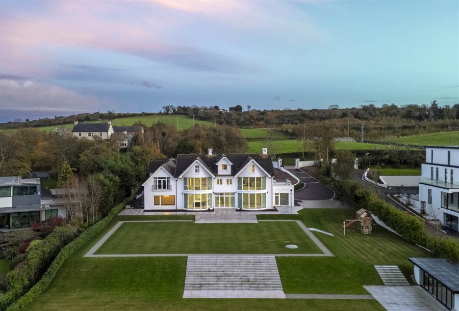 38 Ballymenoch Road, Holywood, BT18 0HN