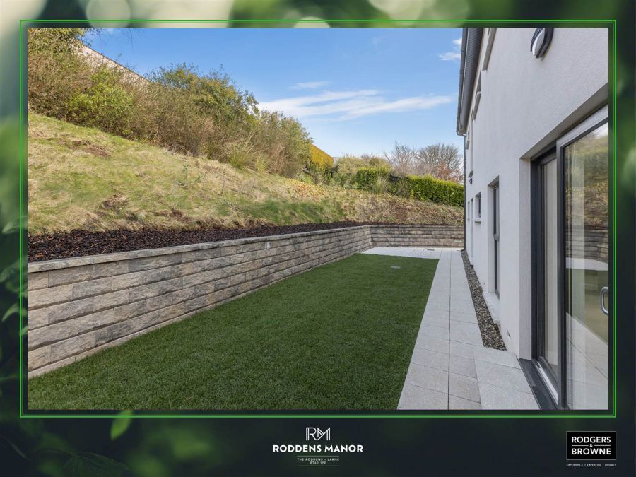 7 Roddens Manor