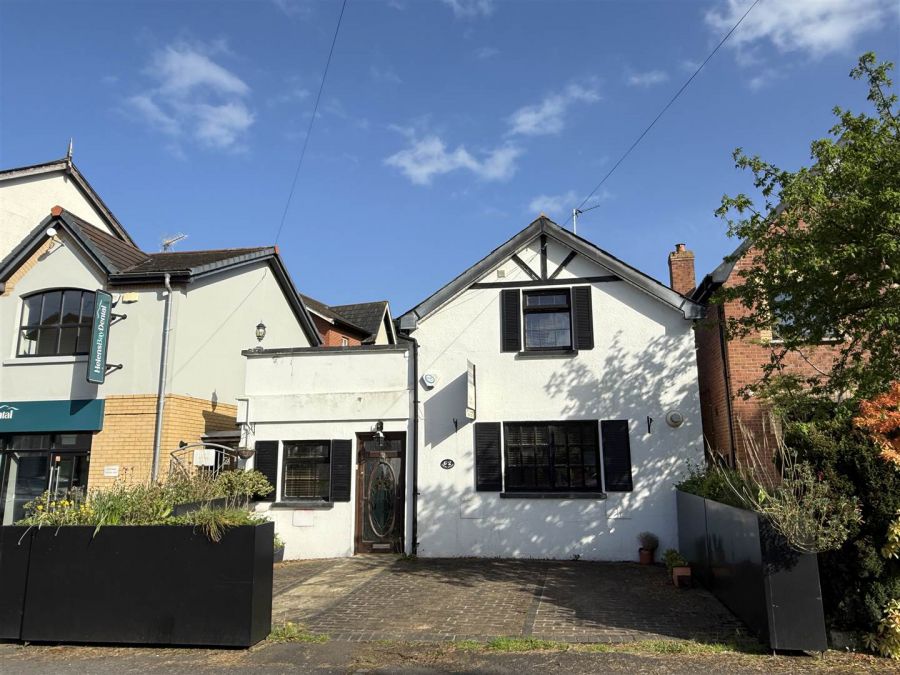 White Cottage, 6 Station Square, helens bay, helen's bay, BT19 1TN