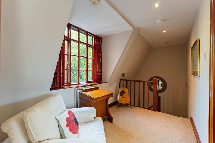 17 Glen Road