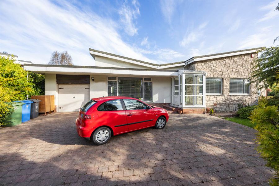 26 Invergarry Avenue