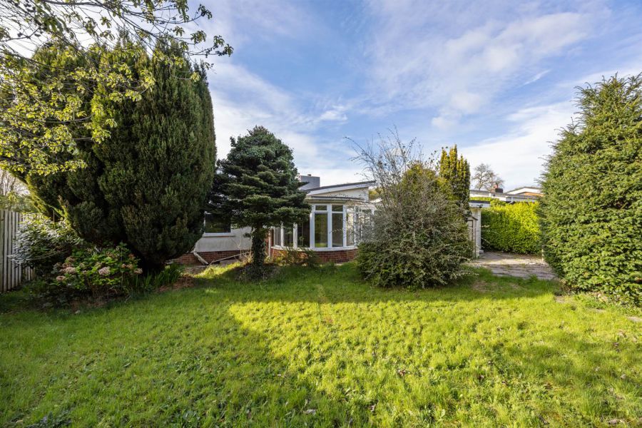 26 Invergarry Avenue