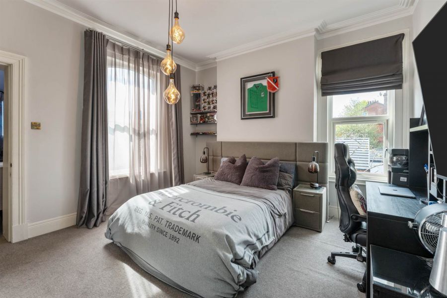 3 Alexandra Park
