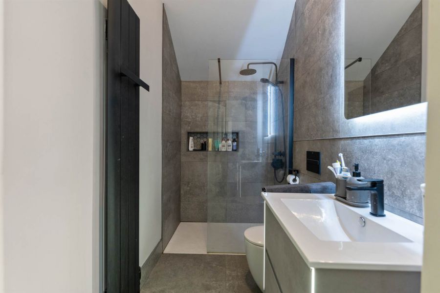 3 Alexandra Park