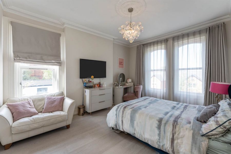 3 Alexandra Park