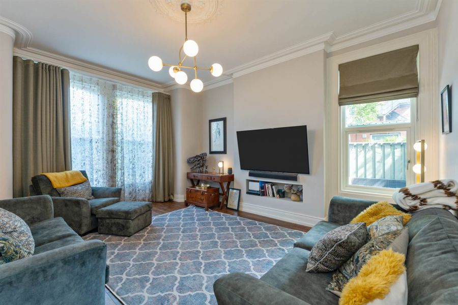3 Alexandra Park