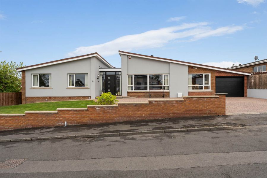 2 Moore Drive, Helens Bay, BT19 1LQ