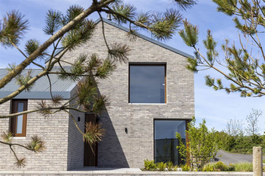 Moor Park, 42 Moss Road