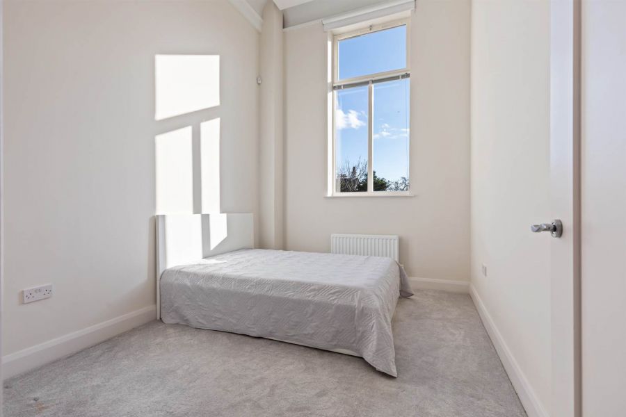 Apartment 1, 35 College Green