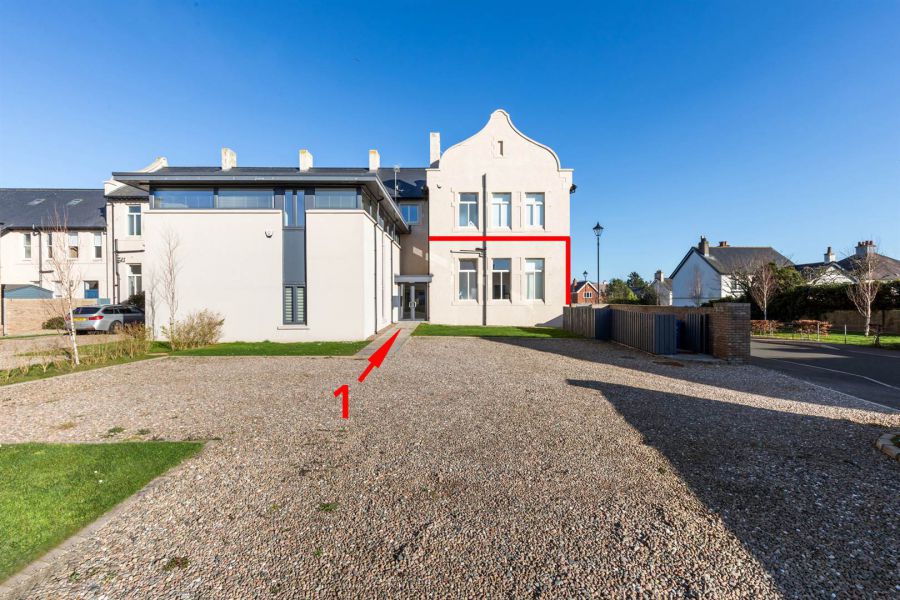 Apartment 1, 35 College Green