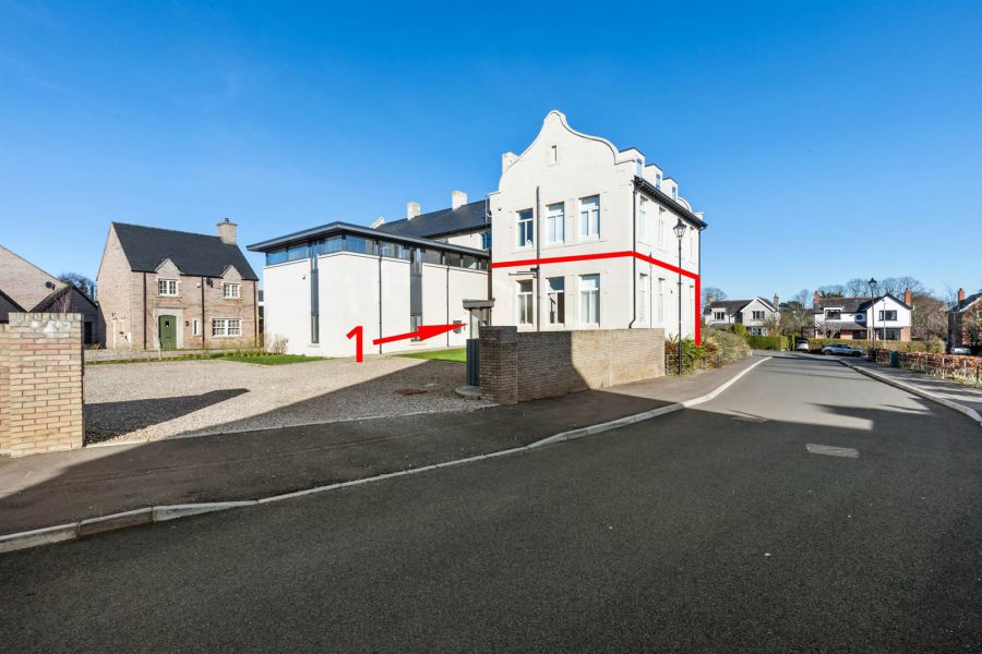 Apartment 1, 35 College Green