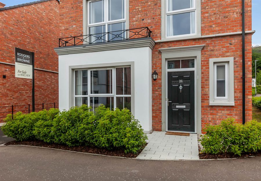 21 Lesley Chase, Knockagh Chase